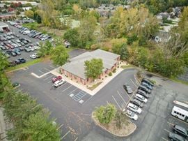 1651 Thornapple Cir