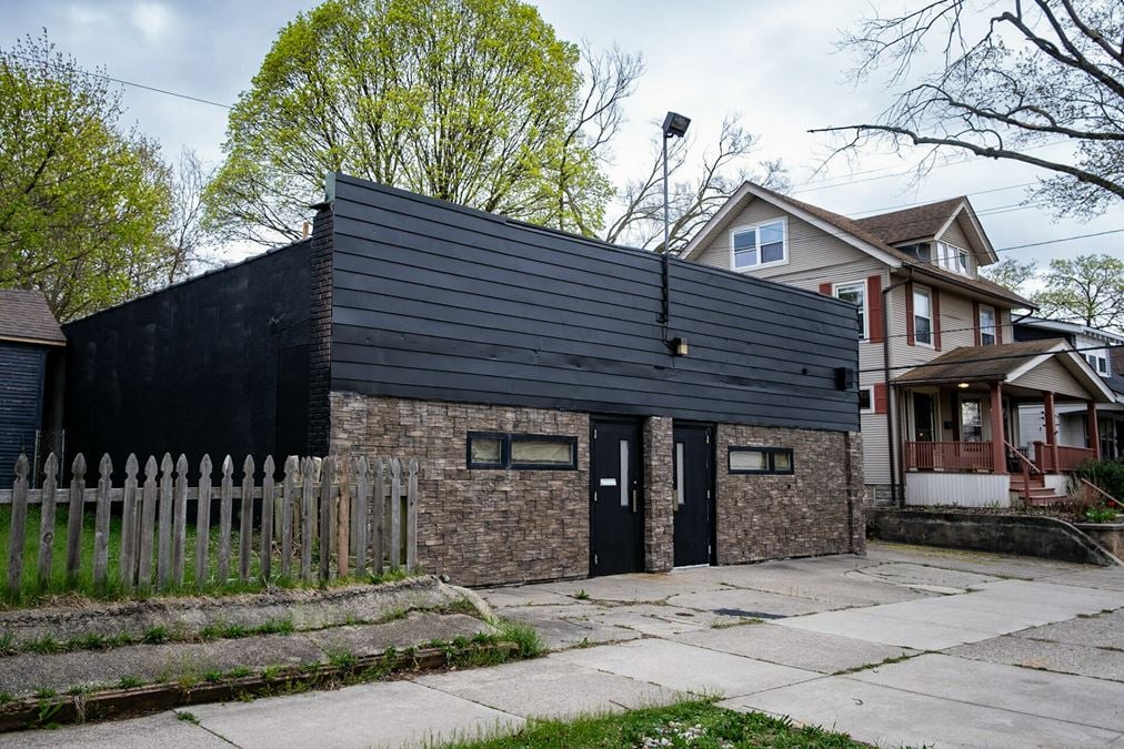 610 Benjamin Ave SE
