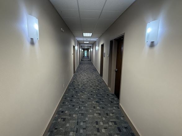 868 SF Corner Office Suite