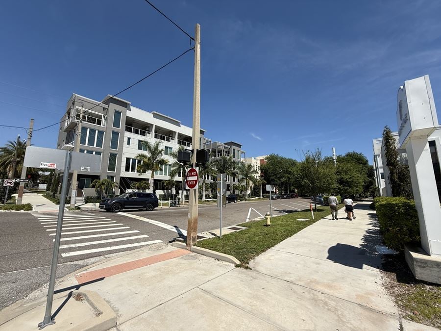 4TH AVE S. DEVELOPMENT OPPORTUNITY! IN DOWNTOWN ST. PETE