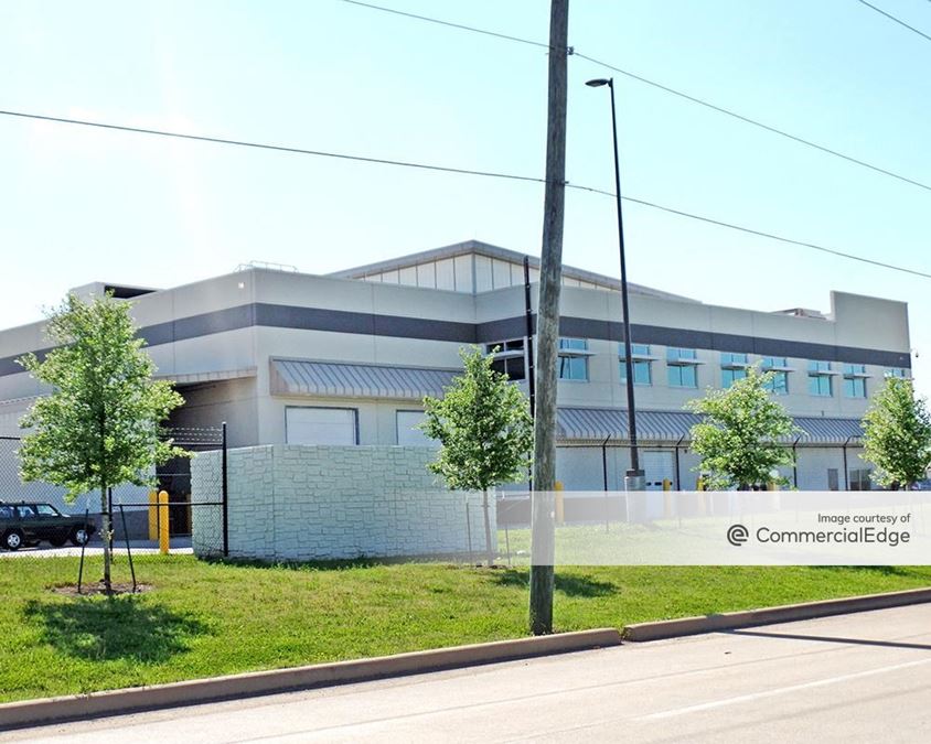 727 Cravens Road, Missouri City, TX | Industrial Building