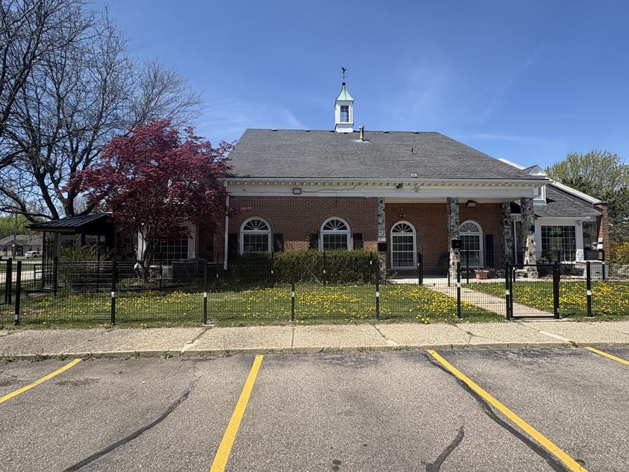 4700 Rochester Rd
