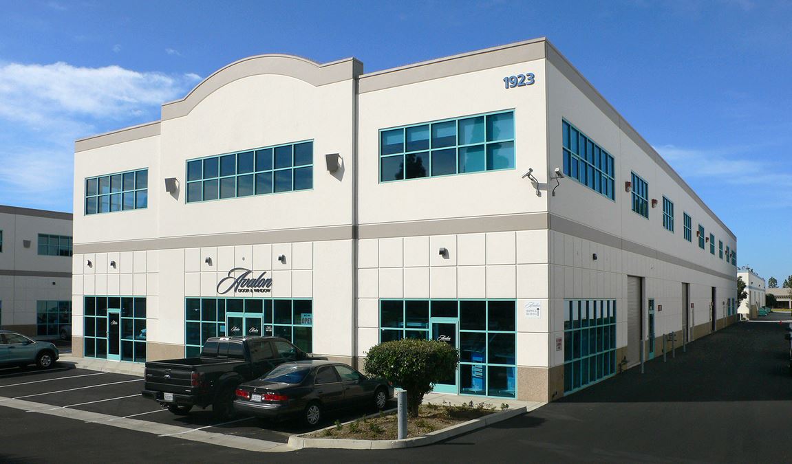 1923-1957 Eastman Ave - Xus Tech Centre