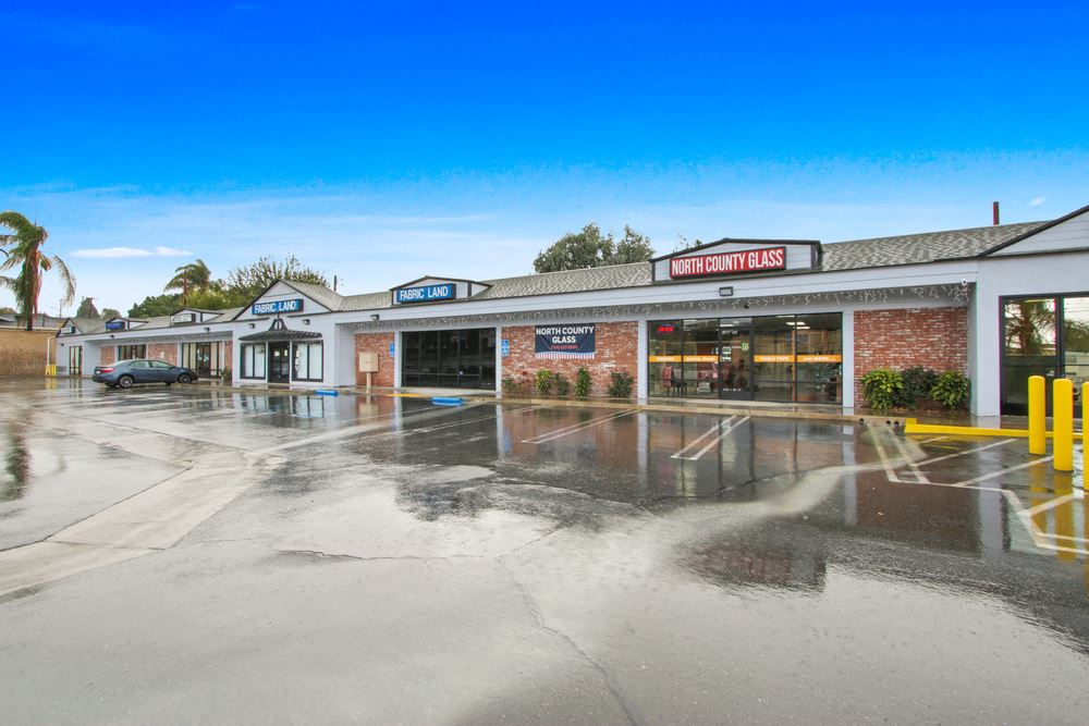 Lincoln Village - 924-948 E Lincoln Avenue, Orange, CA | CommercialSearch