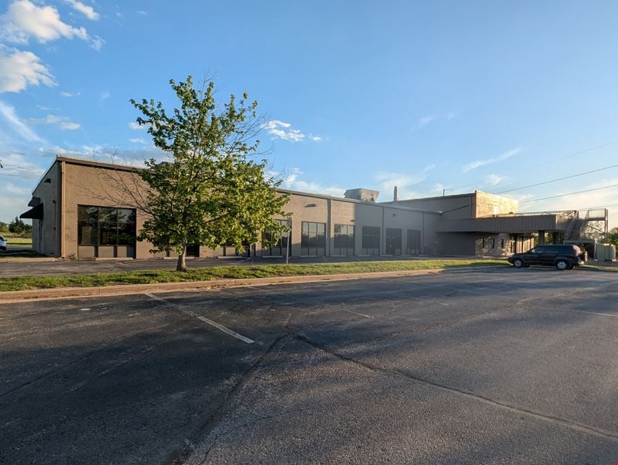 9705 Lenexa Dr