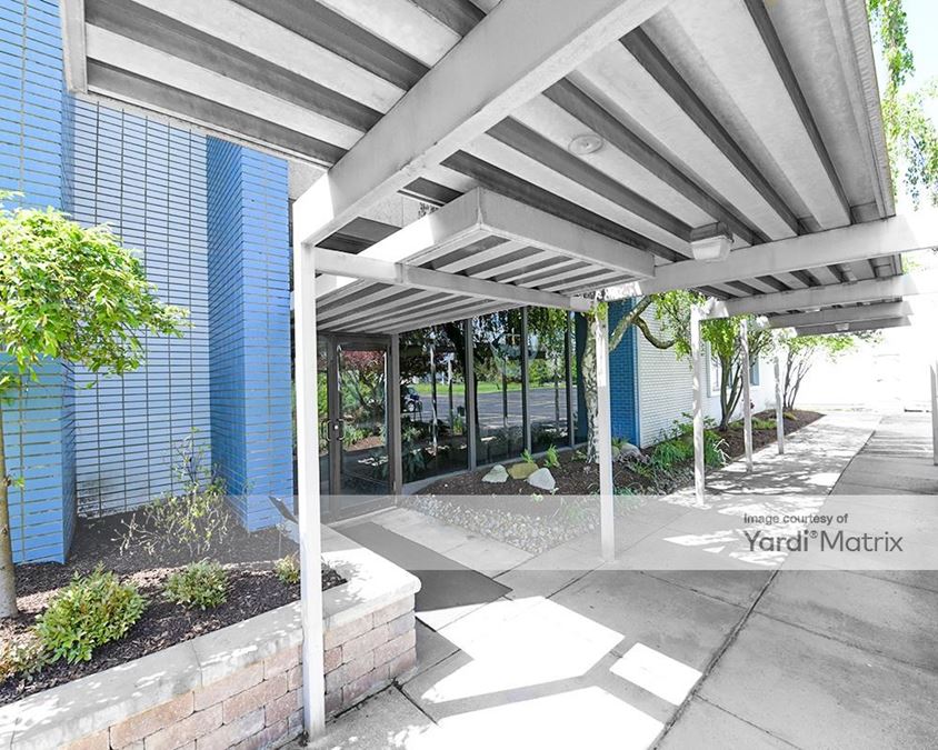 31000 Aurora Road