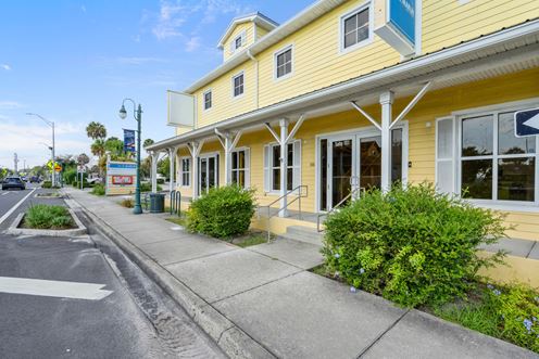410 S Hopkins Ave # 101
