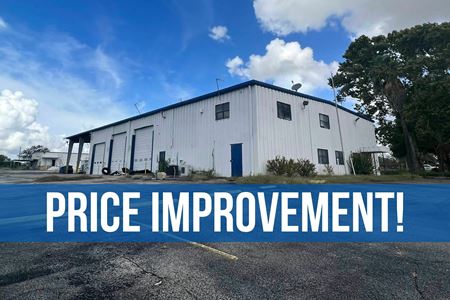Industrial space for Sale at 7659 U.S. 281 in Pleasanton