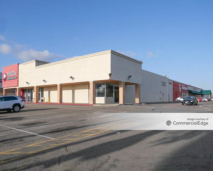 South Bay Plaza Shopping Center