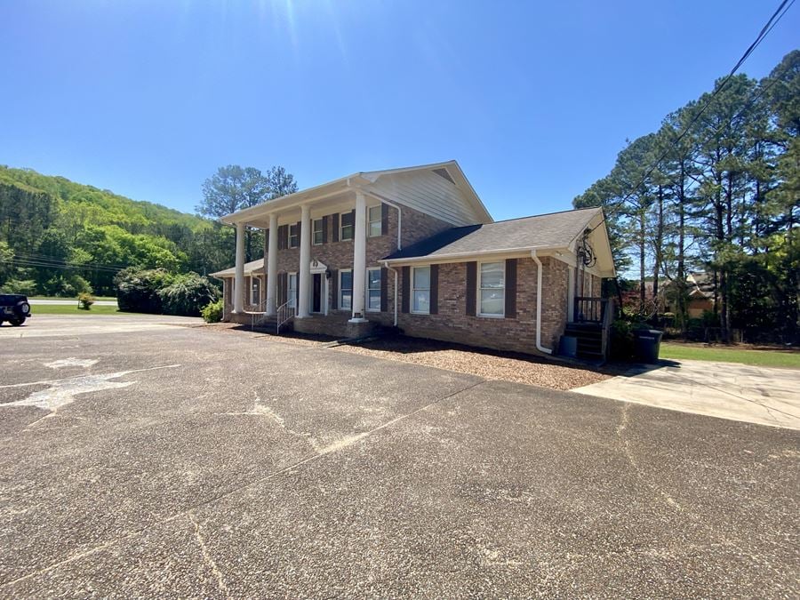 1900 Indian Lake Dr