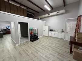 1731 N Main St