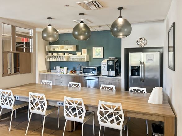 CA, Solana Beach - Solana Beach Corporate