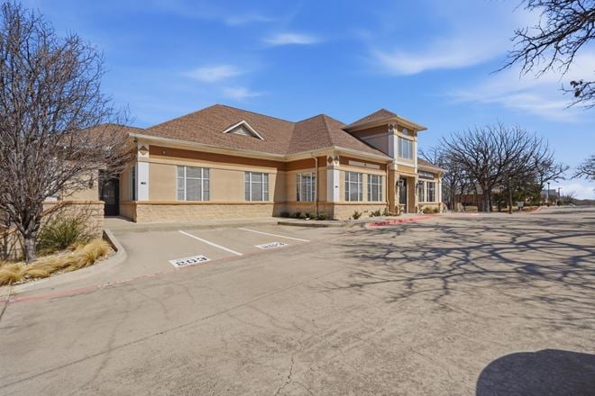 1650 W Northwest Hwy