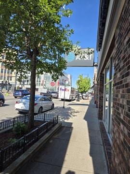 4817-4819 W Irving Park Rd
