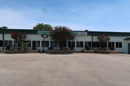 Photo of commercial space at 614 Hiett Ave in Arlington