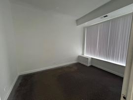 3044 W Peterson Ave