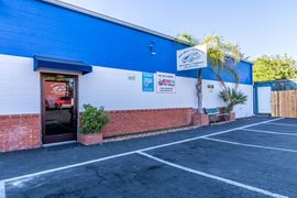 High Exposure Retail Building w/ Rear Yard Area