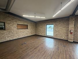 4805 North Expressway 281