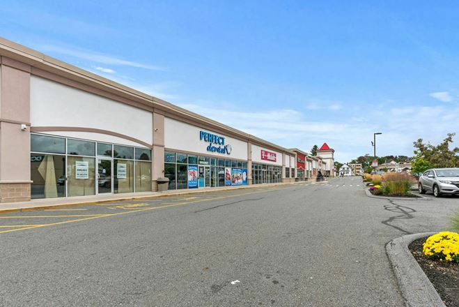 Methuen, MA - Broadway Crossing