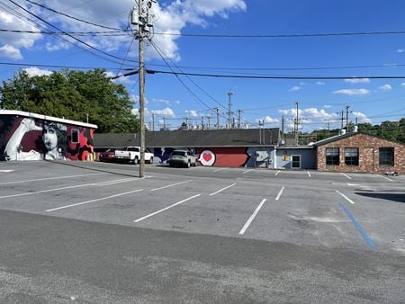 Retail space for Rent at 1331 Beaman Pl in Greensboro