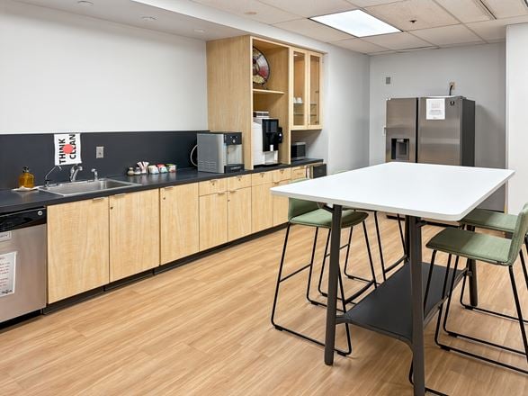 KS, Overland Park - Corporate Woods