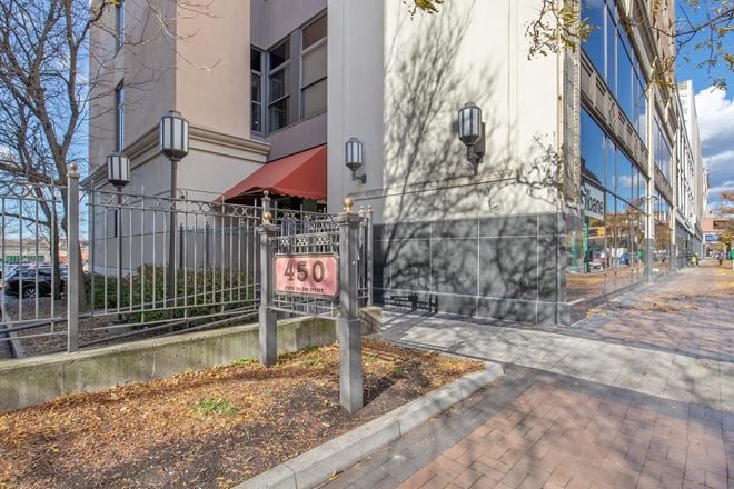 450 South Salina Street