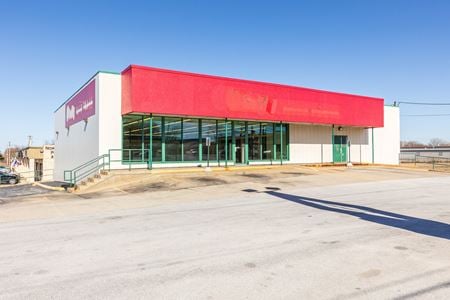 Retail space for Sale at 2003 E Kearney St in Springfield