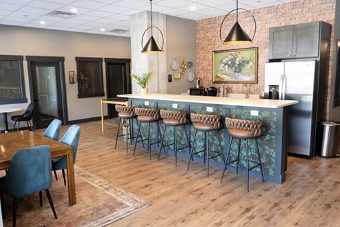 Enclave Coworking - Enclave Elmhurst