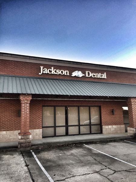 Retail space for Rent at 2655-2659 Lakeland Drive in Flowood