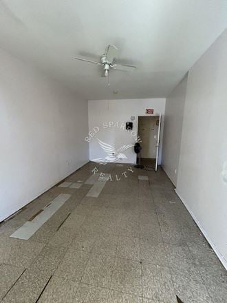 230 E 144th St