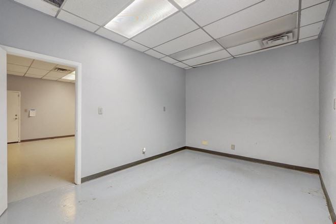 1823 Commercial St NE Suite A