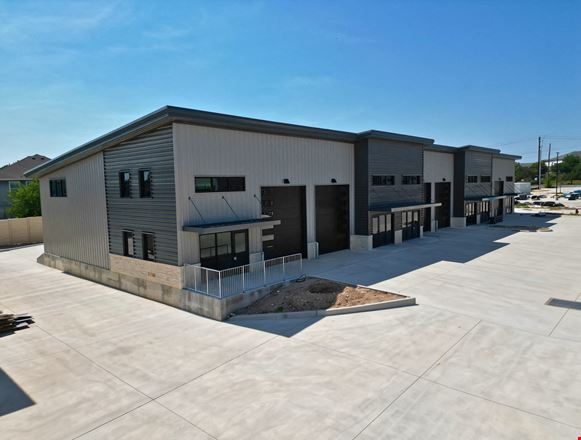 Whitestone Plaza - Flex Suites For Lease