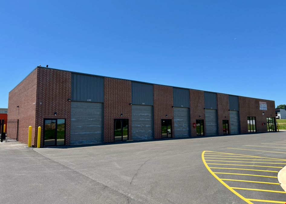 +/- 1,000 SF Warehouse Space