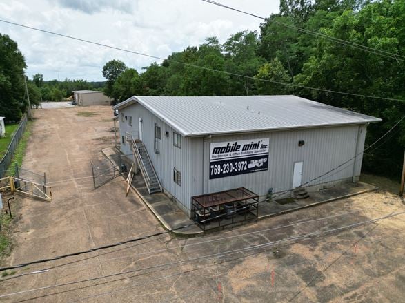 6.8 Acres Former Mobile Mini Facility - IOS / Distribution - Jackson, MS