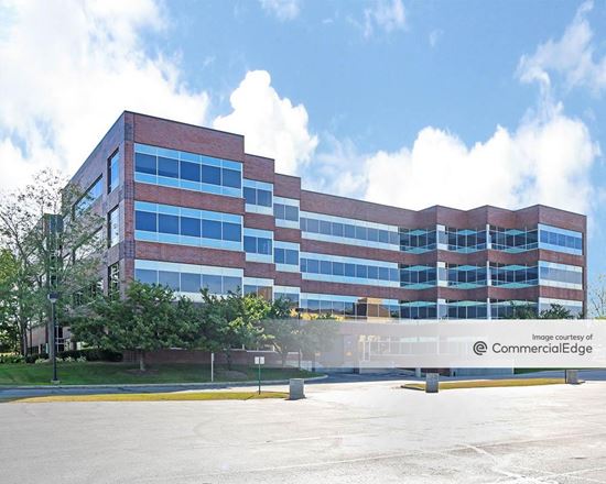 Bluemound Office Plaza