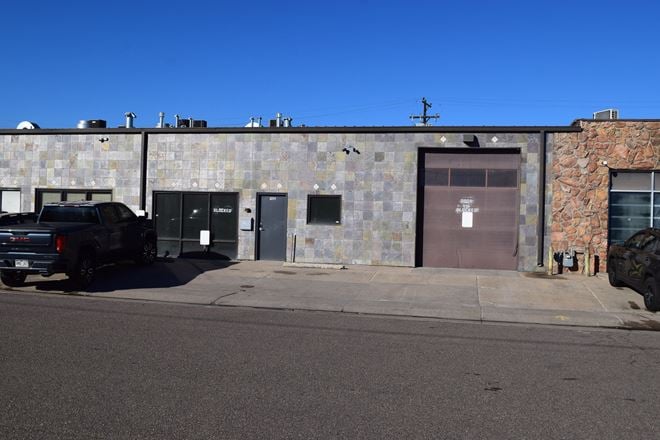 15,285 SF Industrial for sale - owner/user or investor opportunity