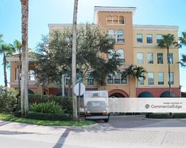 Riverwalk Center at Jupiter Yacht Club