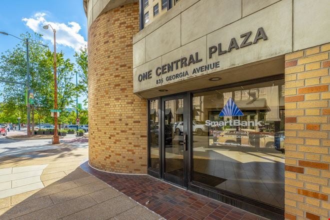 One Central Plaza