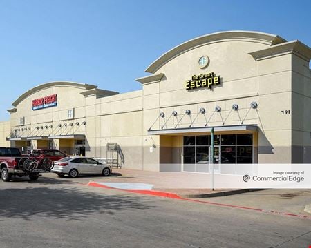 Retail space for Rent at 791 North US Highway 77 in Waxahachie