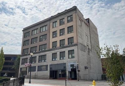 31 E High St