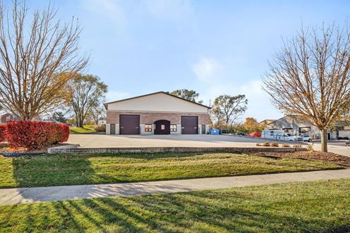801 Brian Dr, Crest Hill, IL 60403