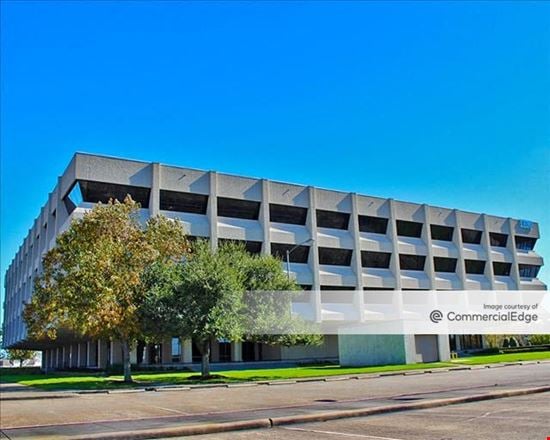 12301 Kurland Drive