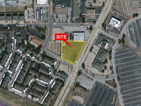1.35-Acre Mixed-Use Tract