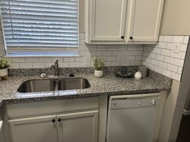 1101 E Main St, League City TX: 16 MULTI-FAMILY UNITS