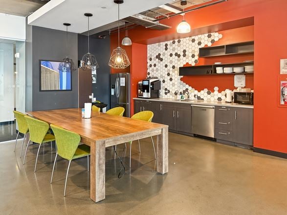 Regus - Burnaby - Solo District