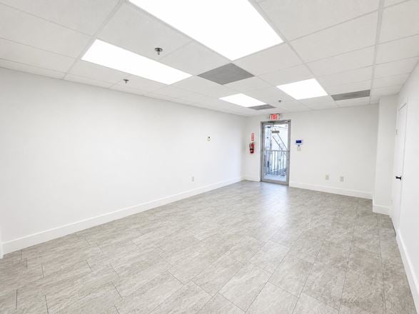 8760 NW 99th Street