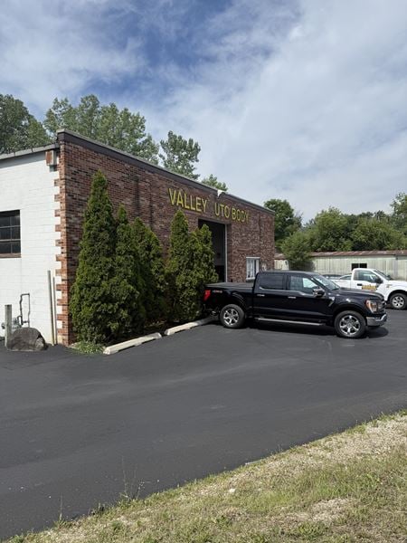 Photo of commercial space at 1025 W Algonquin Rd in Algonquin