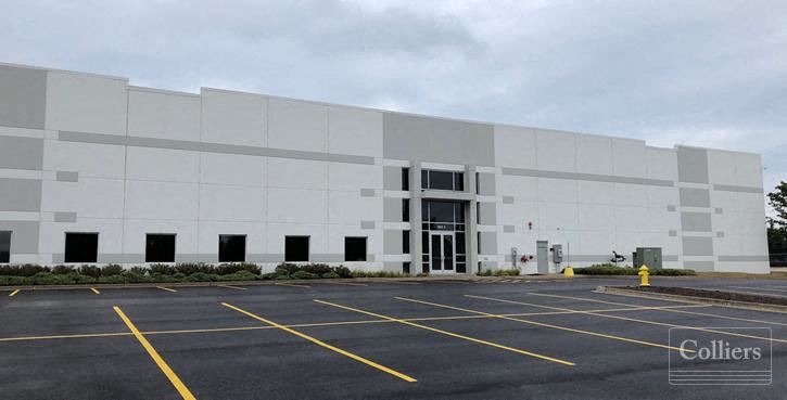 158,400 SF Available for Lease in Bolingbrook