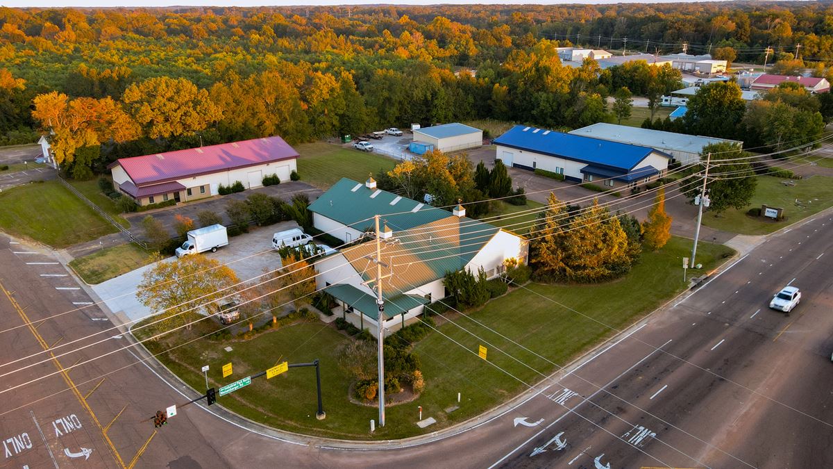 Former Foliage Design Systems Building 1265 Gluckstadt Road, Madison