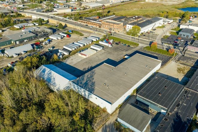 Steelton Office / Warehouse